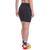 Bermuda Olympikus Corre Foco 7 Com Bolso Feminino